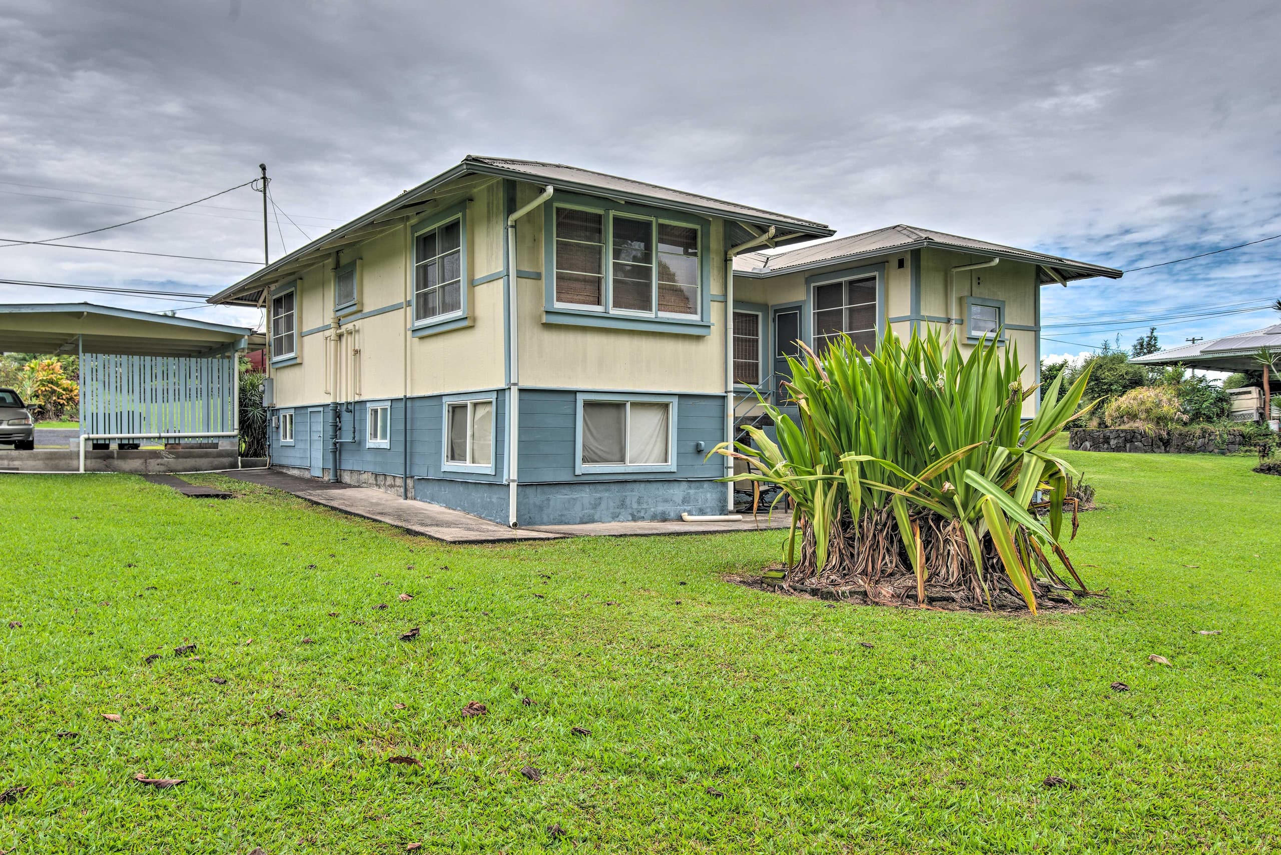 Home in Hilo · ★4.67 · 2 bedrooms · 3 beds · 1 shared bath - Image 26