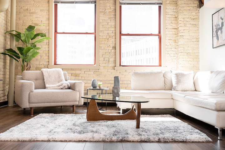 Modernistic Loft Downtown Views!+ 24/7 Prk - Winnipeg