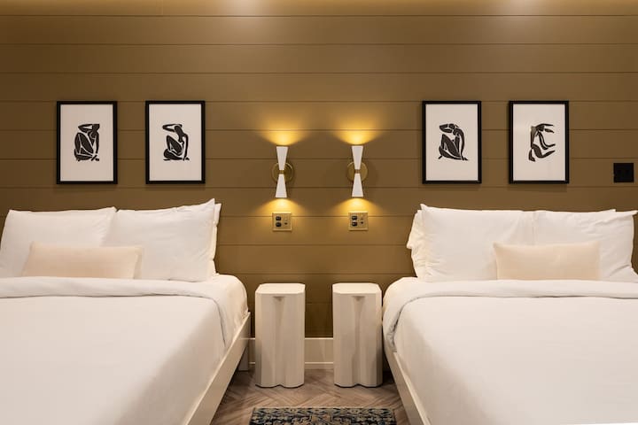 Stylish Flat in Historic Woolworth Walk to Broadwa