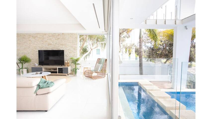 Paralian- Beachfront Home with Sauna gallery image 5