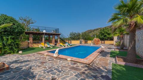 Paraiso Andaluz Sedella by Ruralidays