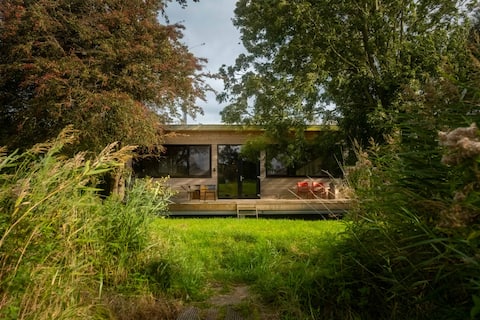 Lakefront Nature House + Private Dock: Iisfûgel