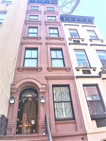 East Side Mid-town, NYC gallery image 2