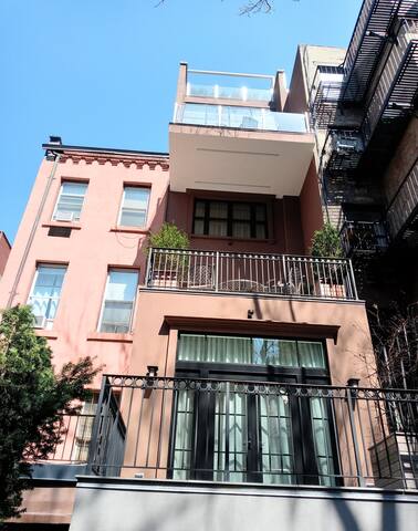 East Side Mid-town, NYC gallery image 4