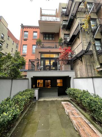 East Side Mid-town, NYC gallery image 5