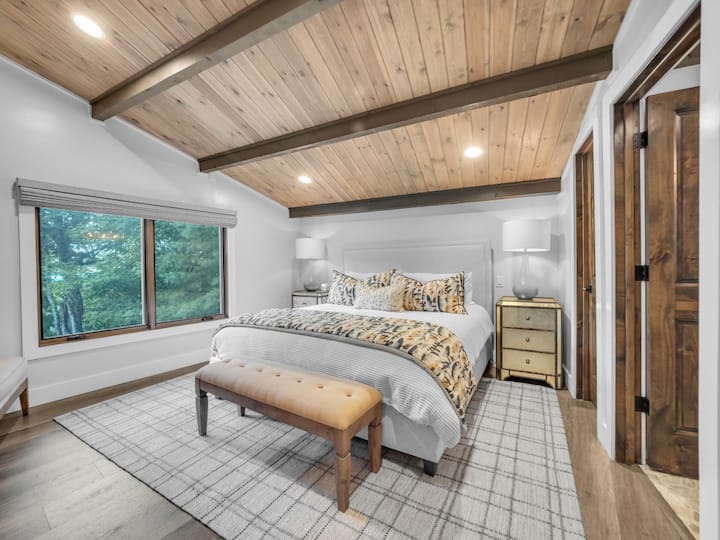 Master Bedroom #2 with King bed