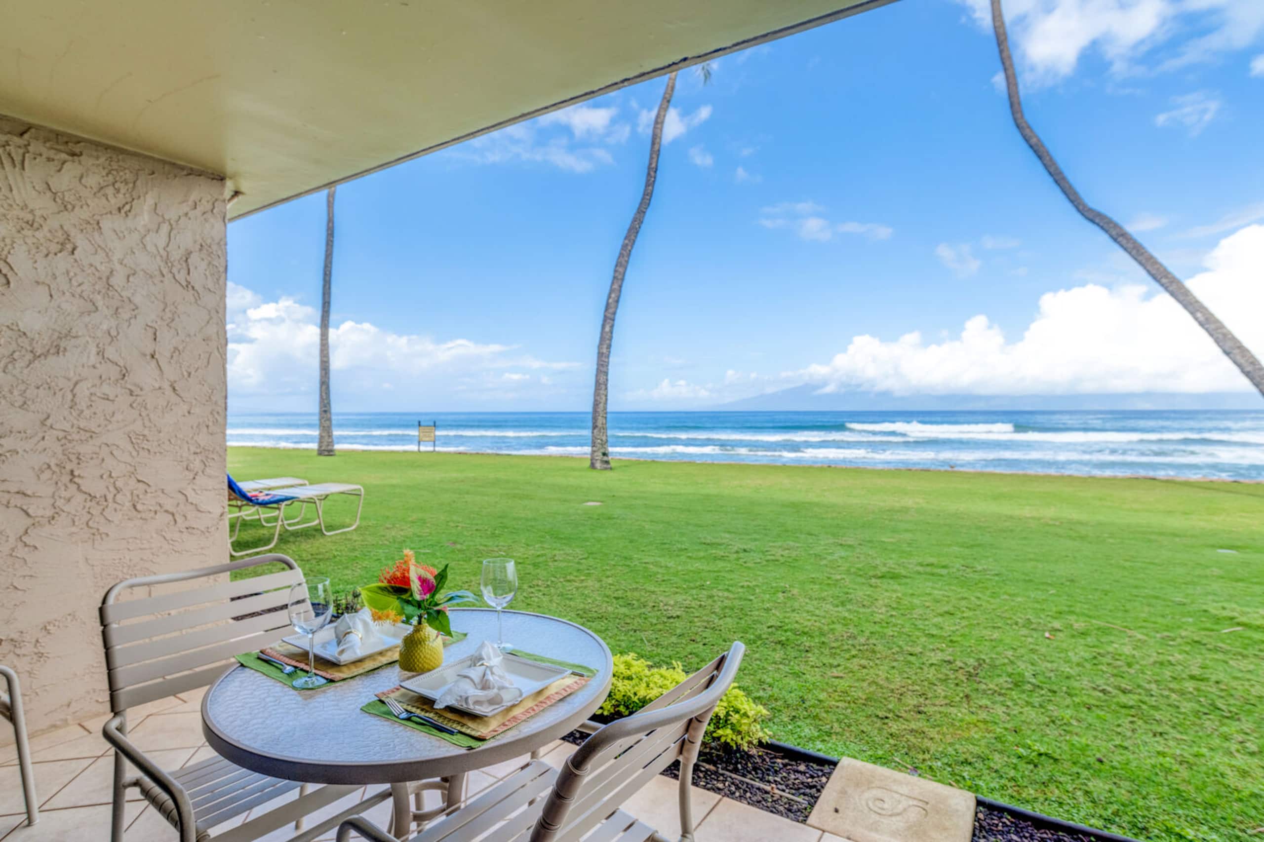 Condo in Lahaina · ★4.86 · 1 bedroom · 2 beds · 1 private bath - Image 2