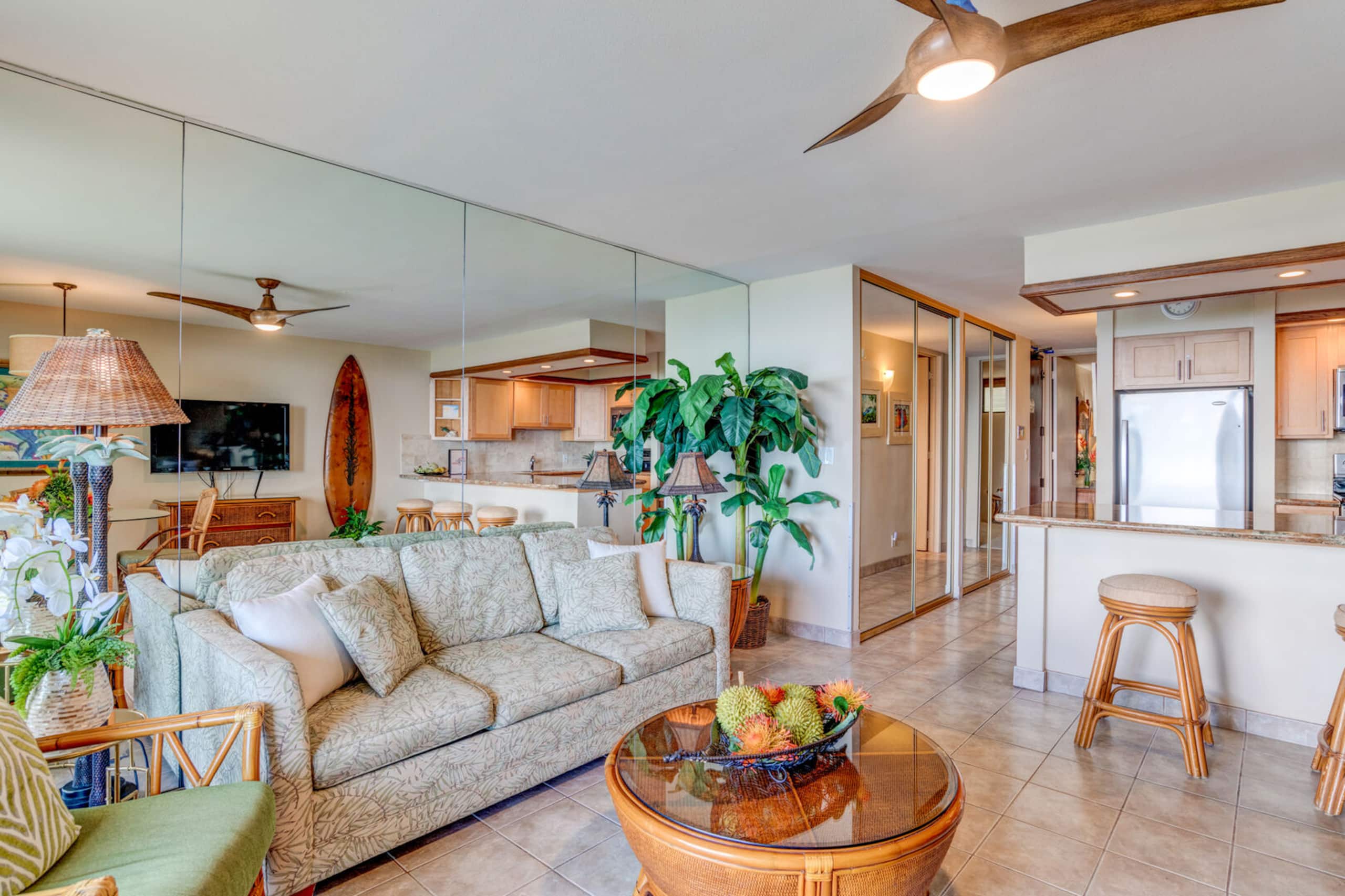 Condo in Lahaina · ★4.86 · 1 bedroom · 2 beds · 1 private bath - Image 6