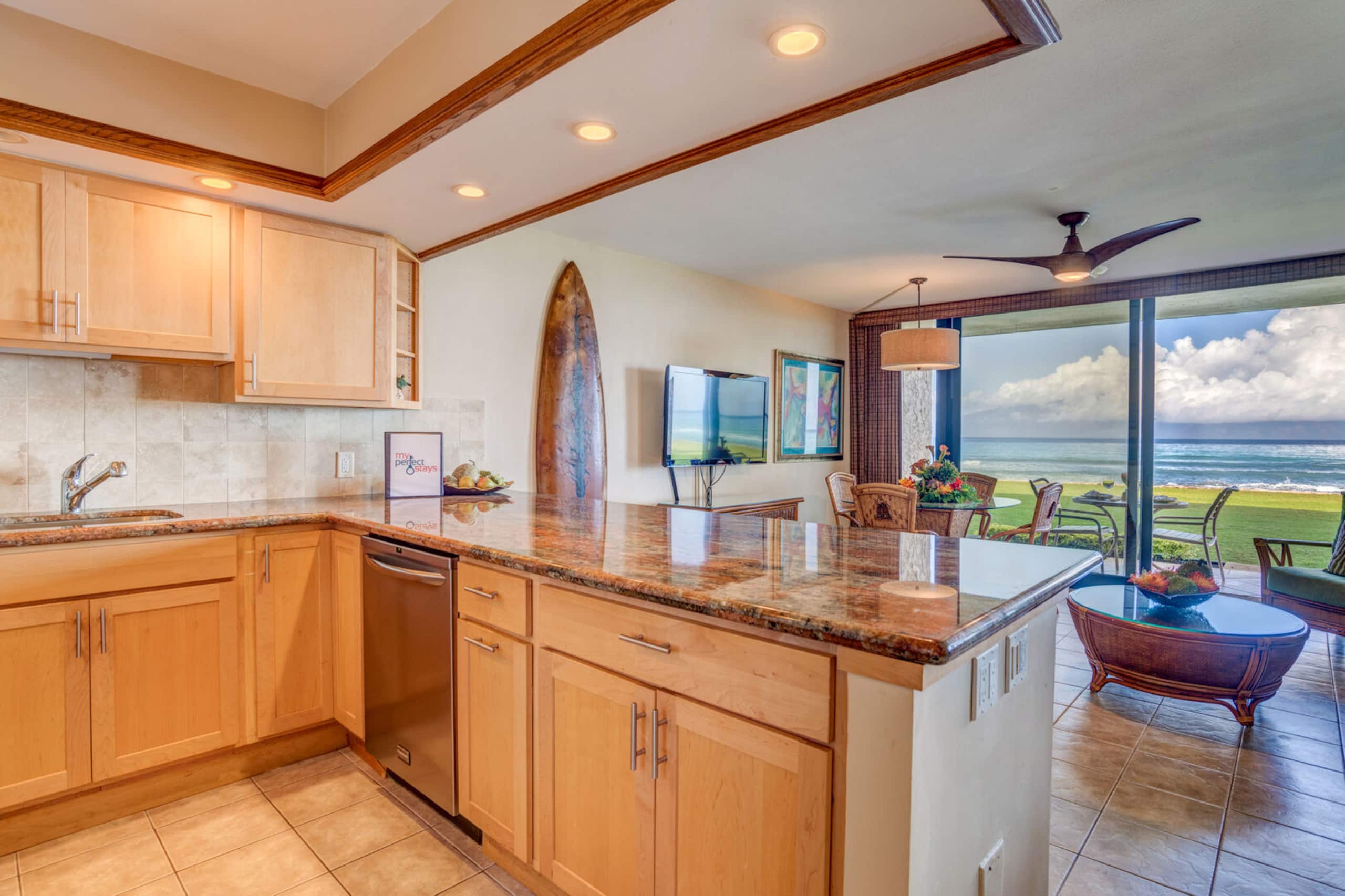Condo in Lahaina · ★4.86 · 1 bedroom · 2 beds · 1 private bath - Image 9