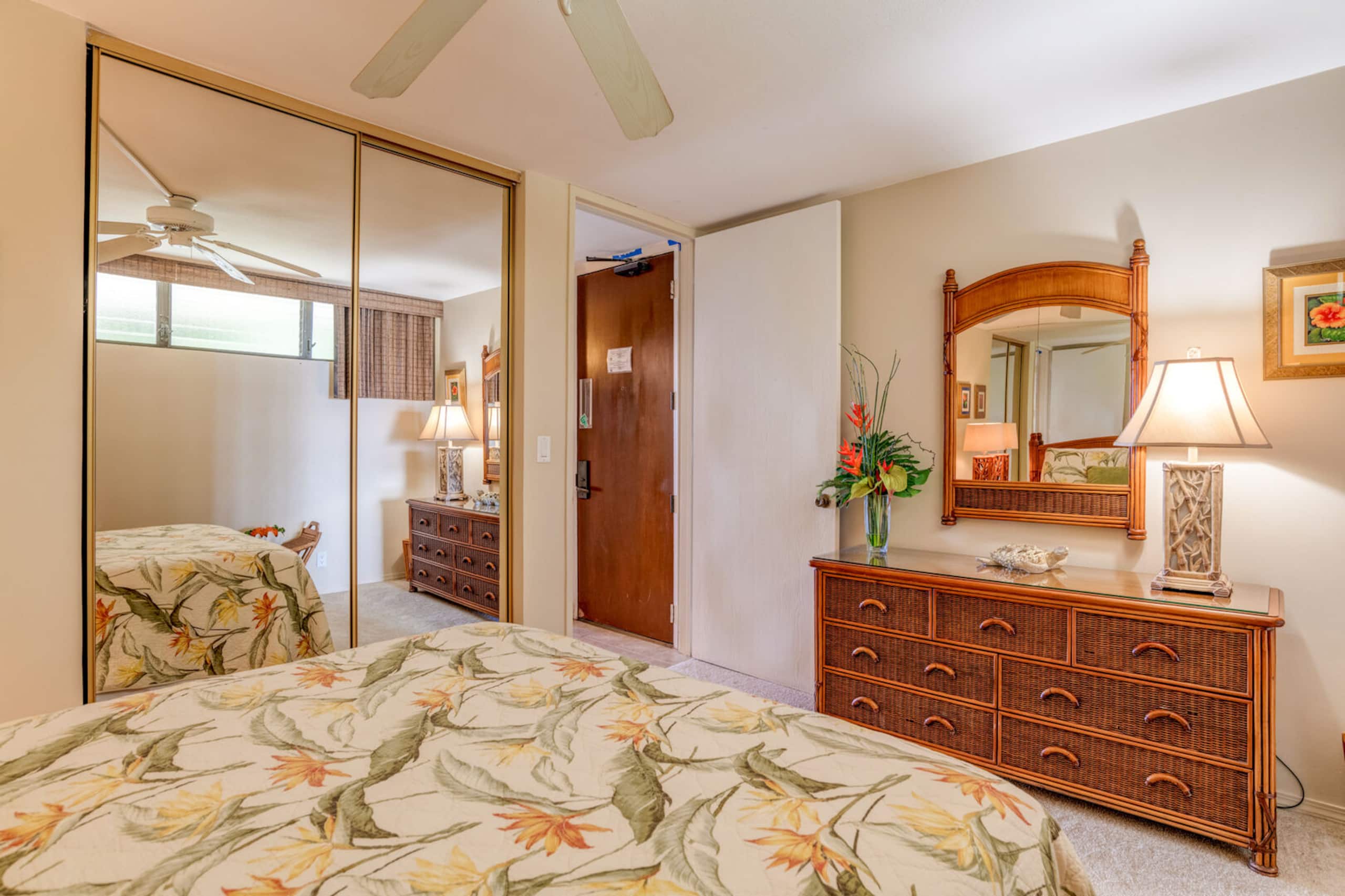 Condo in Lahaina · ★4.86 · 1 bedroom · 2 beds · 1 private bath - Image 15