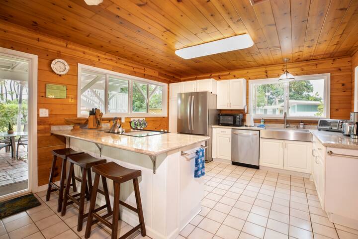 Honu Ohana- Puako 59: Garden view / shared pool gallery image 5