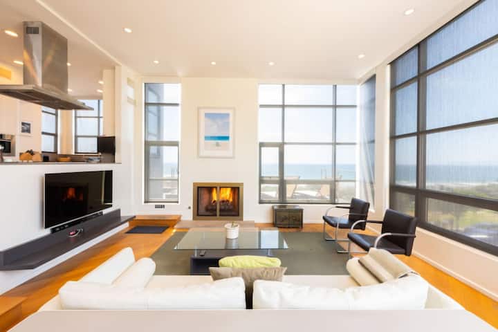 Stunning Panoramic Ocean Views Penthouse - Manhattan Beach, CA