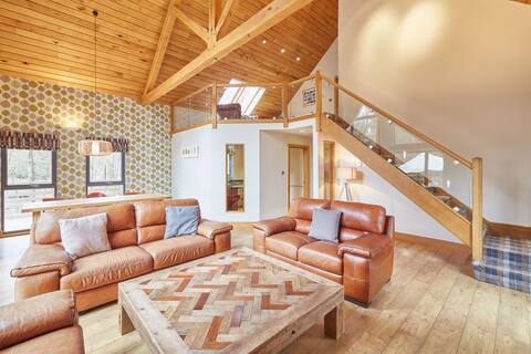 Host & Stay | Shunner Howe Lodge