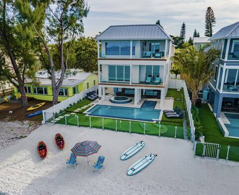 Beachfront Home | Pool + Spa | Games | Ocean Views