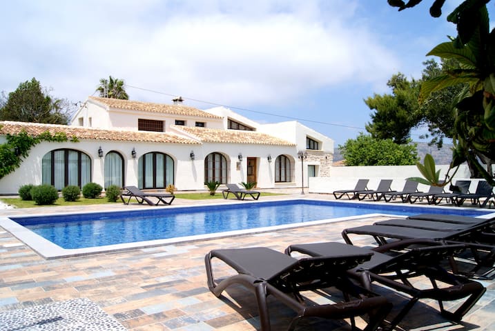 Viajes Turisdenia S.L.⁩ managed Airbnb listing 2