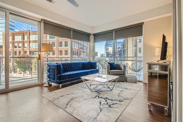 Downtown in the Gulch – 2bed/2bath – Stay like you