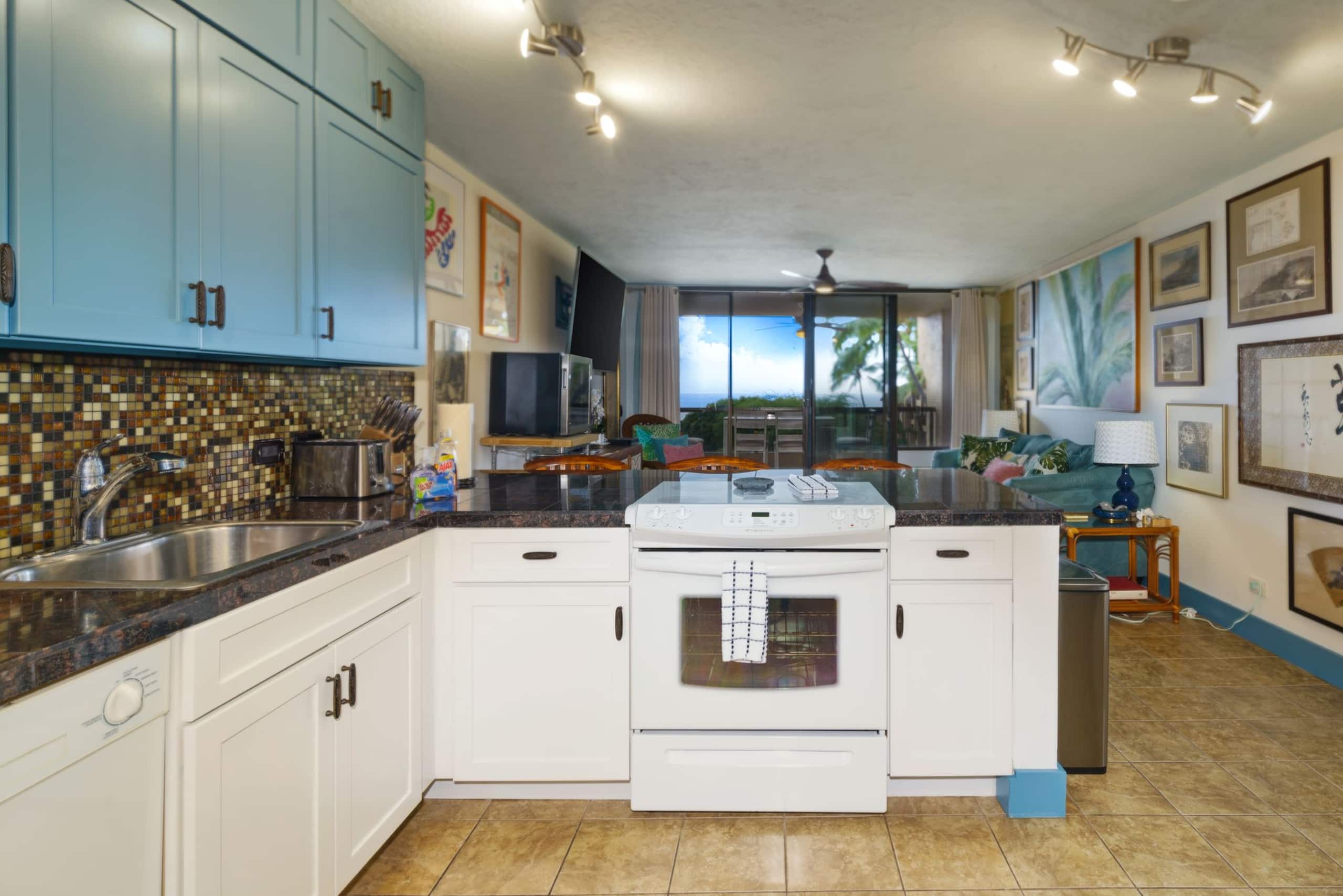 Condo in Kailua-Kona · ★4.88 · 1 bedroom · 2 beds · 2 shared baths - Image 14