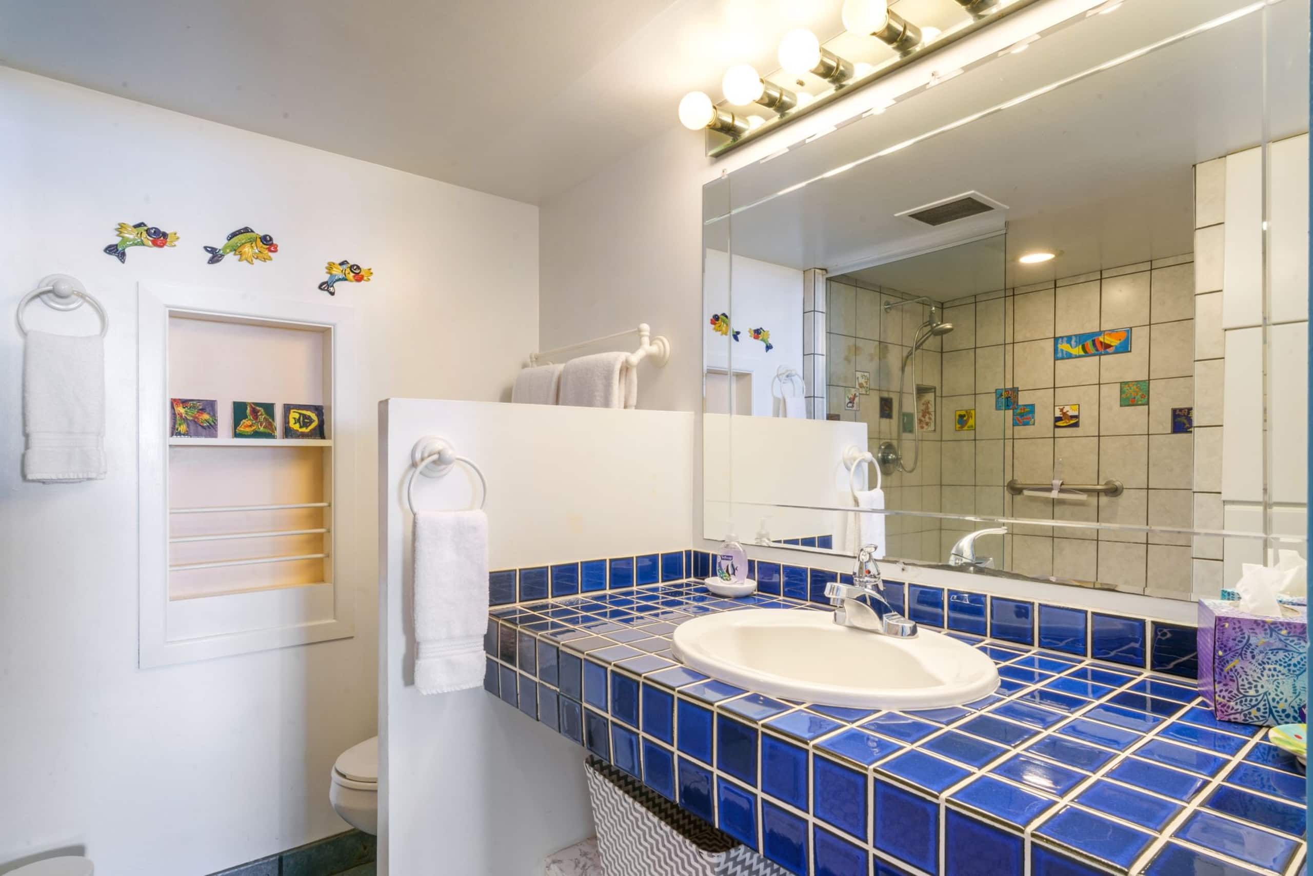 Condo in Kailua-Kona · ★4.88 · 1 bedroom · 2 beds · 2 shared baths - Image 30