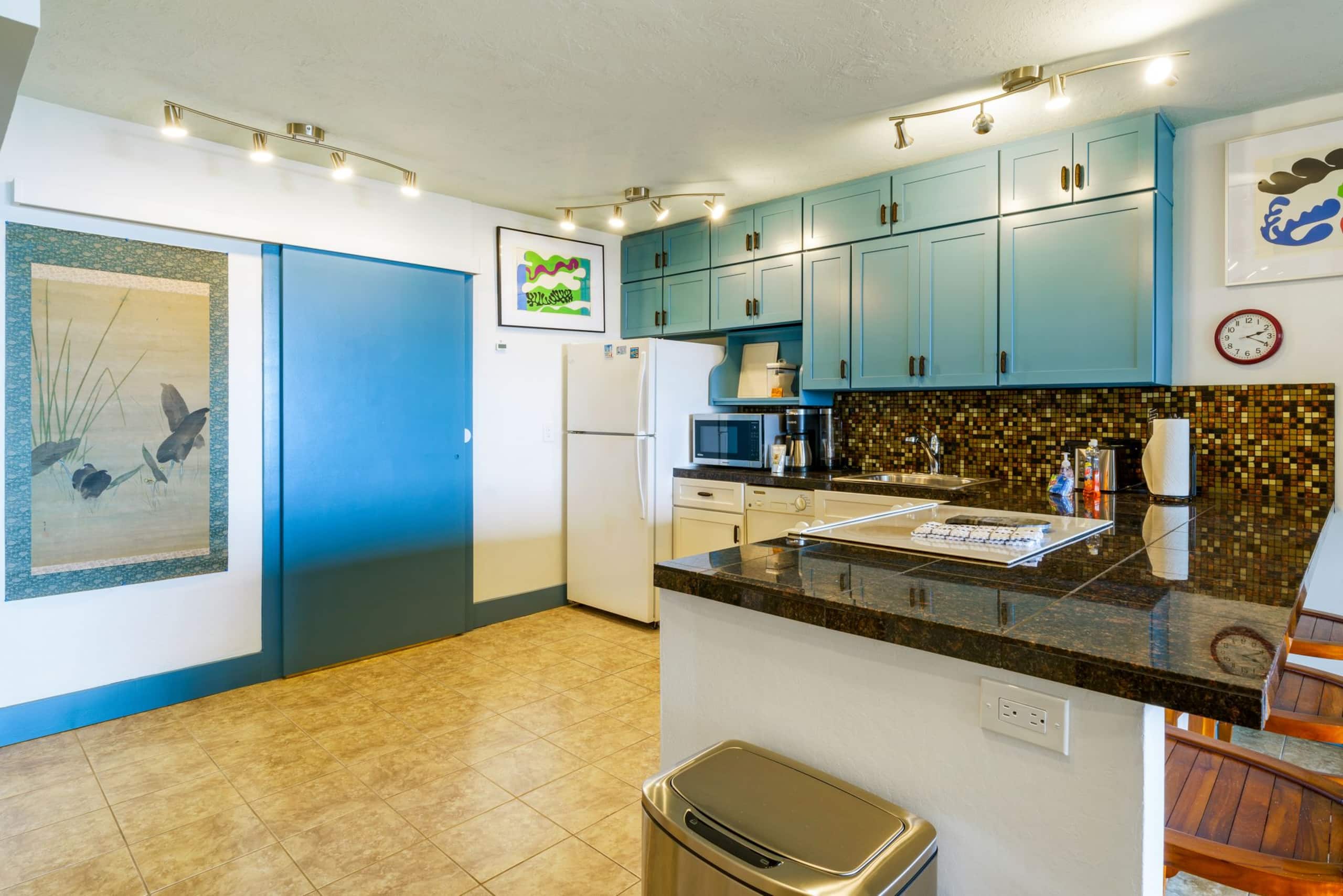 Condo in Kailua-Kona · ★4.88 · 1 bedroom · 2 beds · 2 shared baths - Image 19