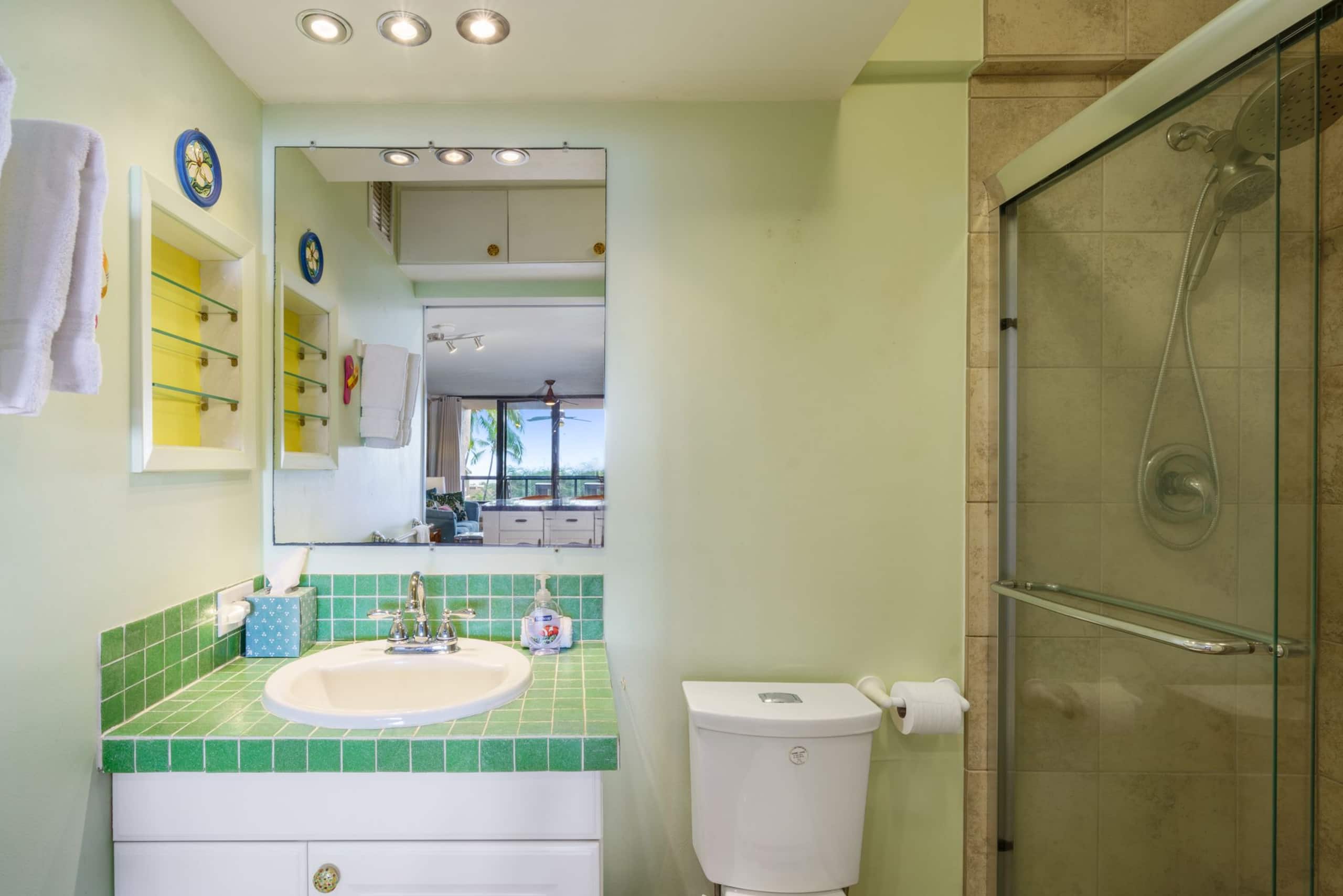 Condo in Kailua-Kona · ★4.88 · 1 bedroom · 2 beds · 2 shared baths - Image 17