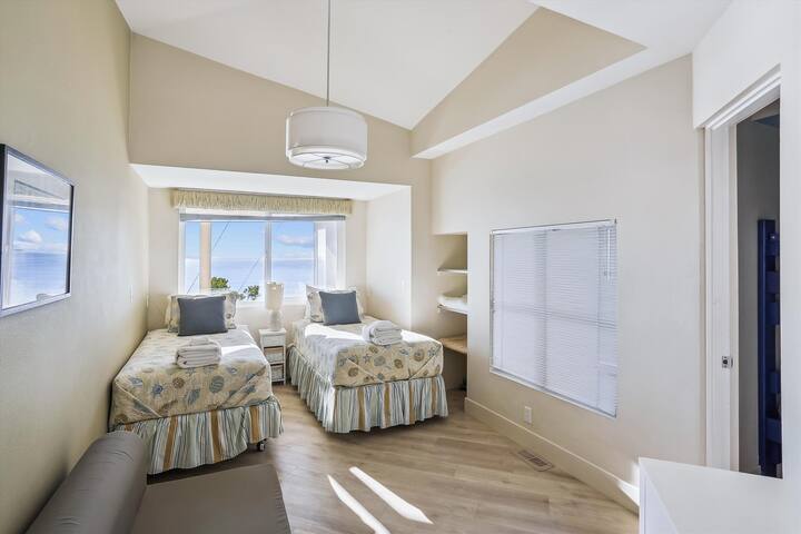 Million Dollar Ocean Views – Beachfront Bliss gallery image 4