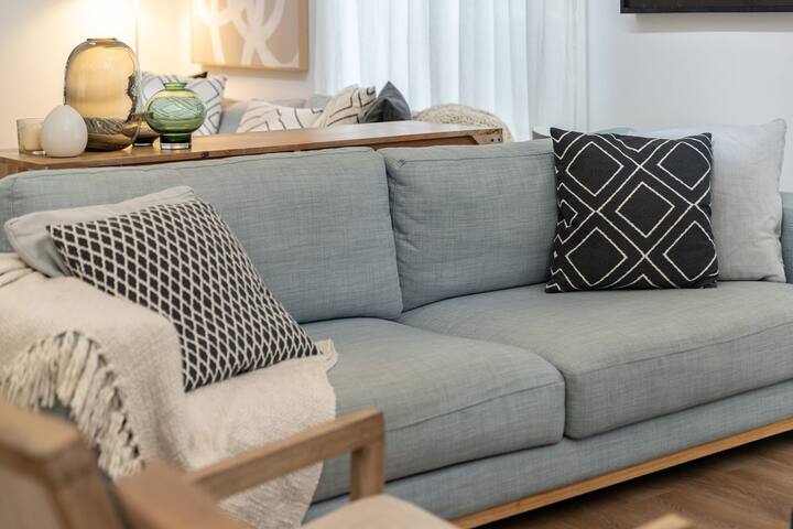 Lago at Lizzie gallery image 4