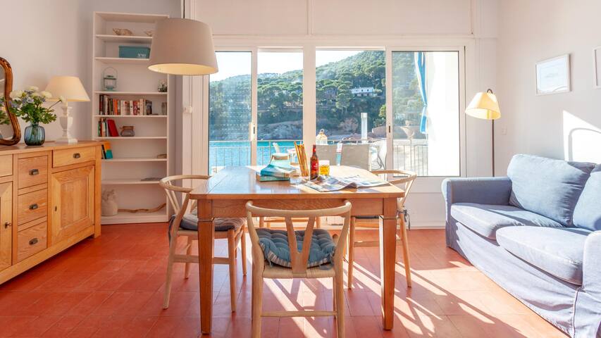 dofi 1 – apartment on the first line of the sea – gallery image 4