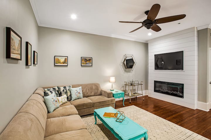This Location Is The Bee's Knees, Overlooking Broughton By Lucky Savannah - Savannah, GA