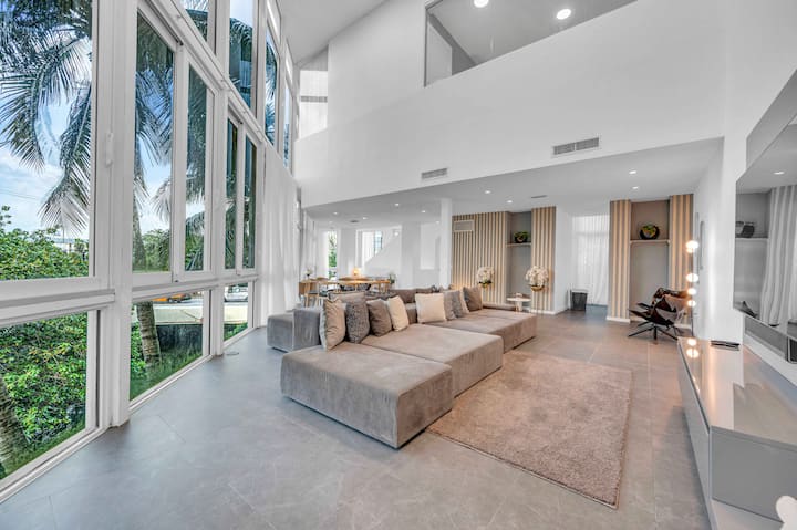 Fancy 5 Story Townhouse Miami Beach - South Beach, FL