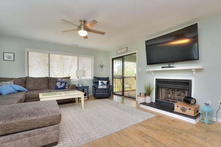 Point Break: Cozy 3br Condo Near Oak Island - Bald Head Island, NC