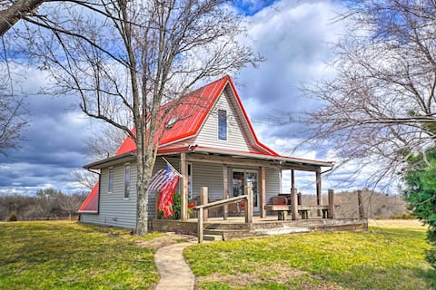 Vivid 'Cedar Ridge' Cabin ~ 23 Miles to Wichita!