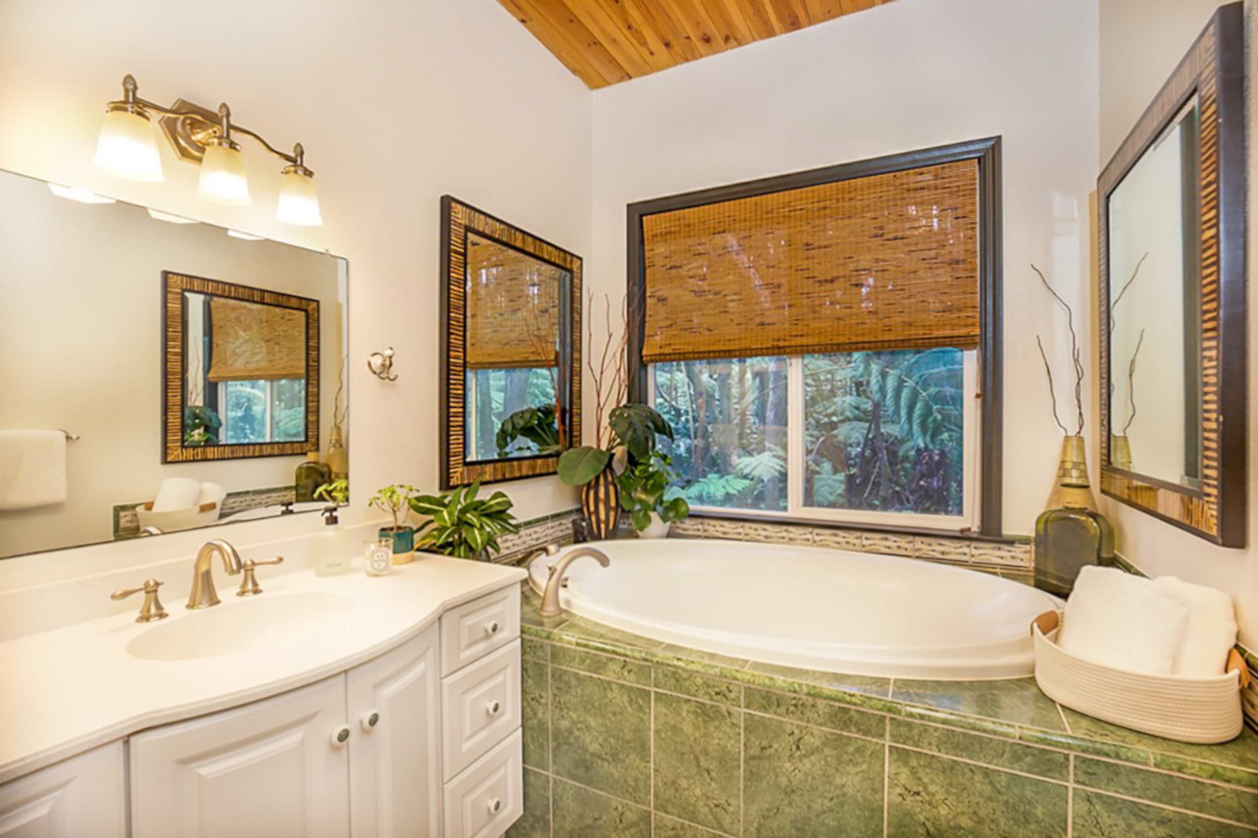 Home in Volcano · ★4.92 · 2 bedrooms · 2 beds · 1.5 baths - Image 10