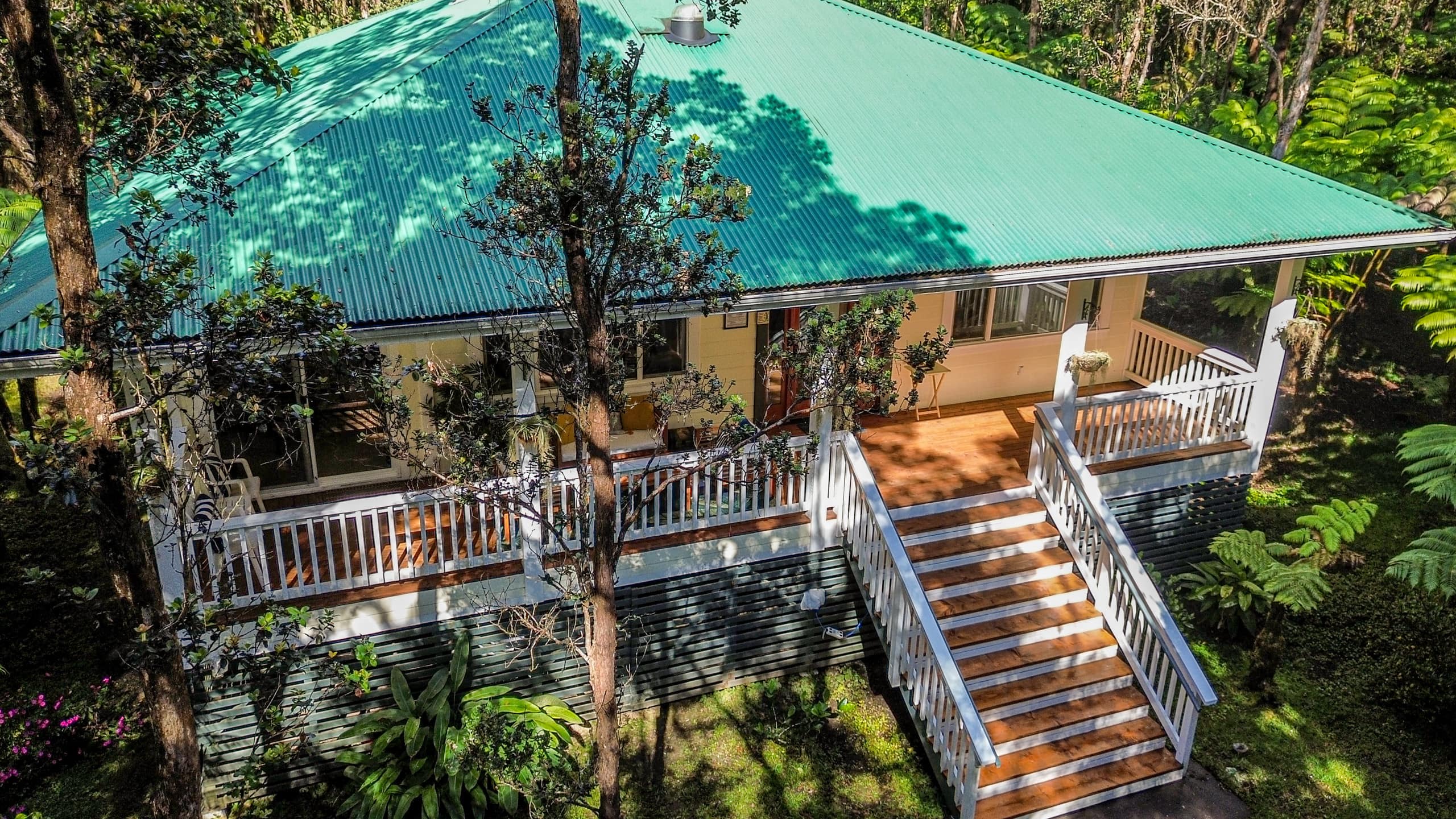 Home in Volcano · ★4.92 · 2 bedrooms · 2 beds · 1.5 baths - Image 17