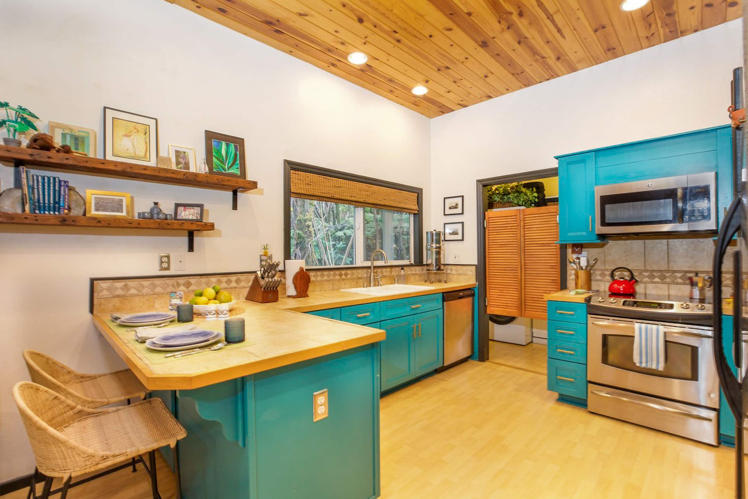 Home in Volcano · ★4.92 · 2 bedrooms · 2 beds · 1.5 baths - Image 8