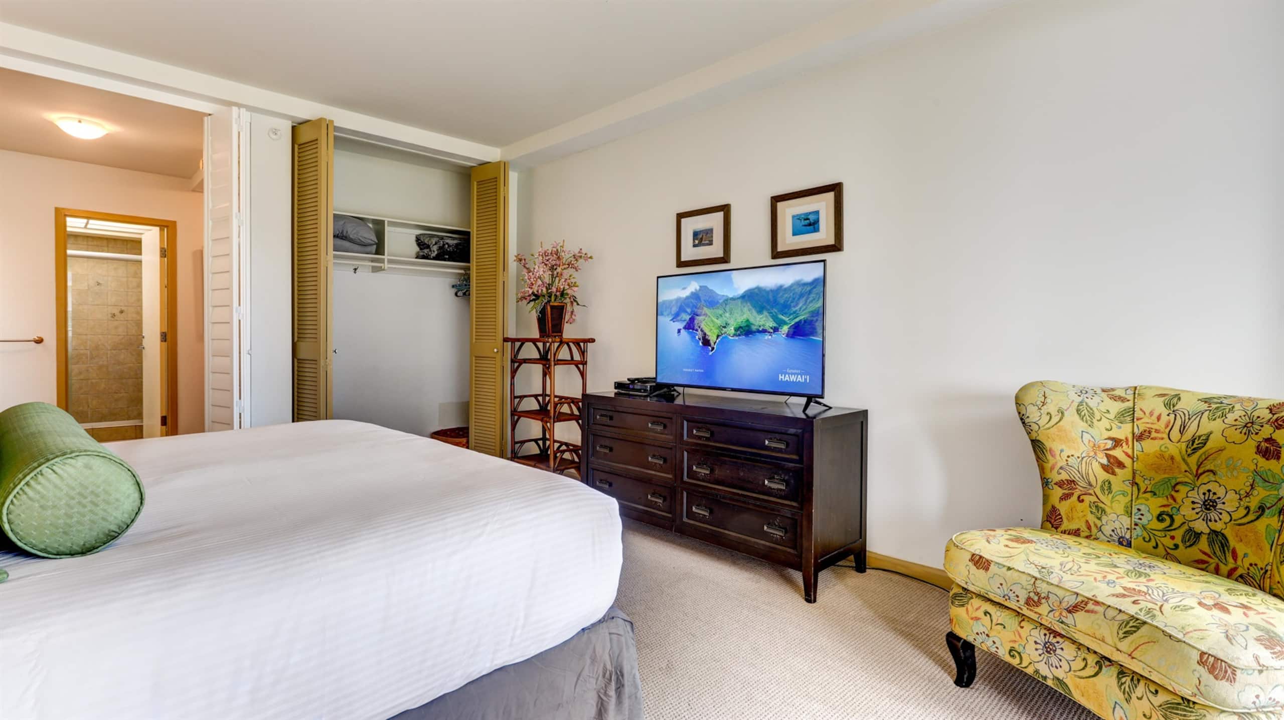 Condo in Lahaina · ★4.71 · 1 bedroom · 2 beds · 1 bath - Image 21