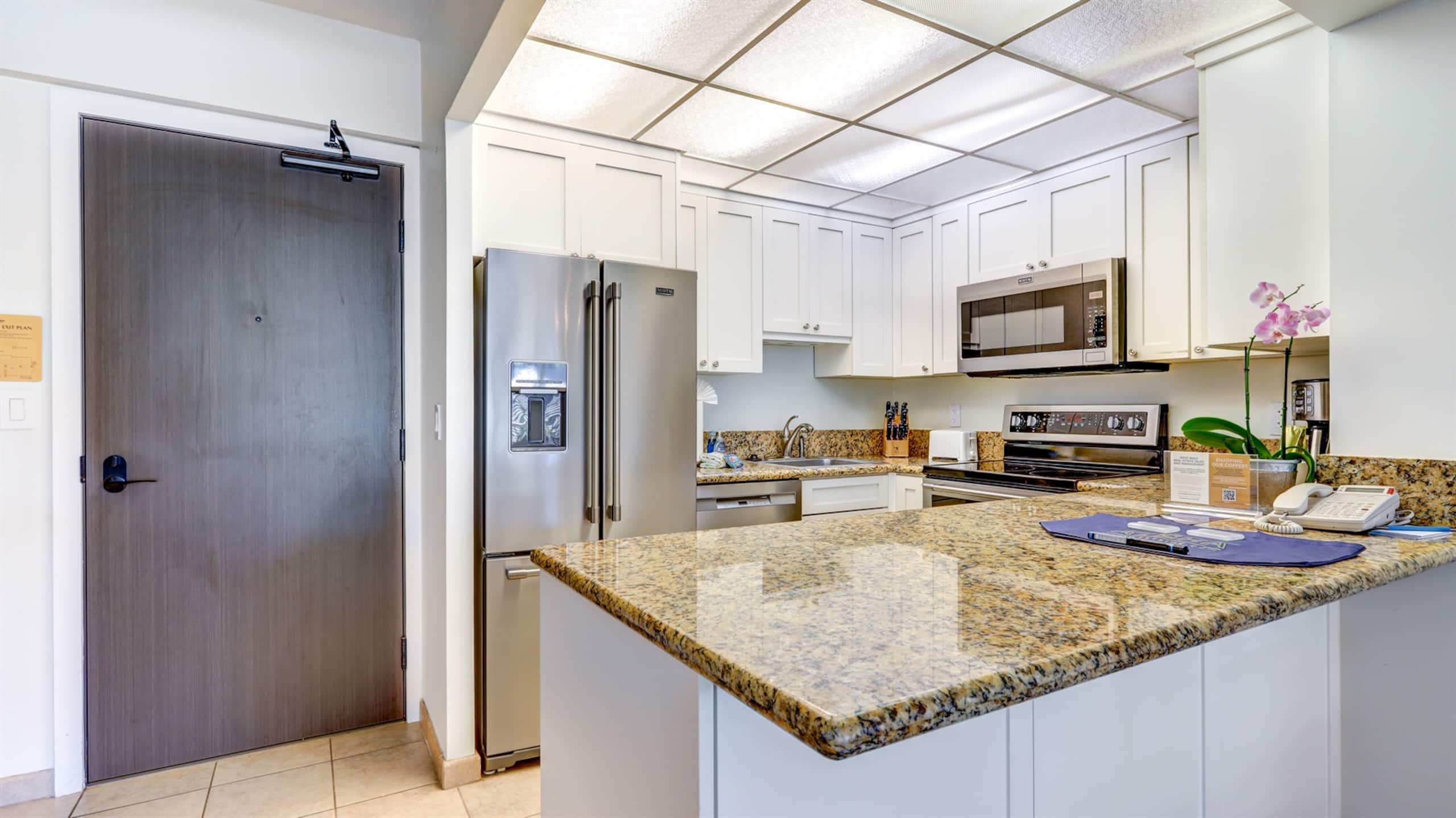 Condo in Lahaina · ★4.71 · 1 bedroom · 2 beds · 1 bath - Image 15