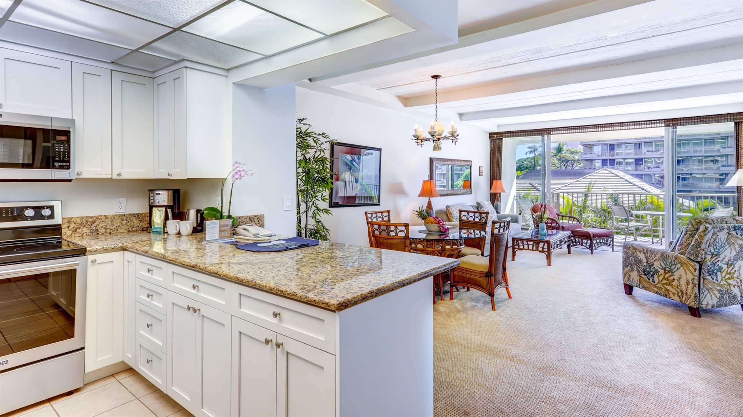 Condo in Lahaina · ★4.71 · 1 bedroom · 2 beds · 1 bath - Image 11