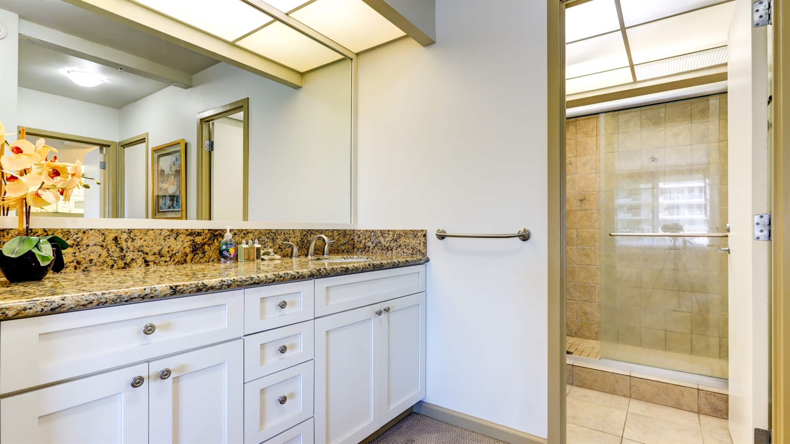 Condo in Lahaina · ★4.71 · 1 bedroom · 2 beds · 1 bath - Image 26