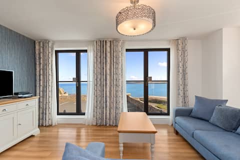 Apartment 8 Waterstone - Luxury Sea Views