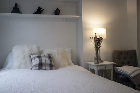 Downshire Haven Holywood Luxury 2 Bedroom Terrace