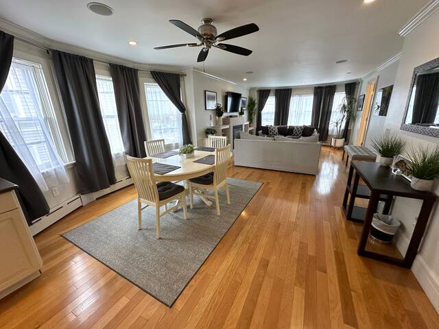 Bright and Open 2 Bed 1 Bath Apt. off Broadway gallery image 5