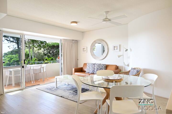 Picture Point 4: 500m to Hastings St & Noosa Beach