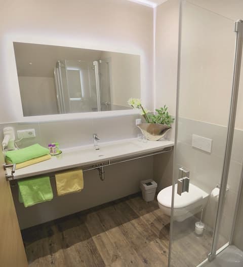 Wasmayr-Hof (Altdorf), double apartment