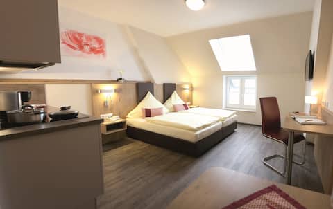 Wasmayr-Hof (Altdorf), double apartment