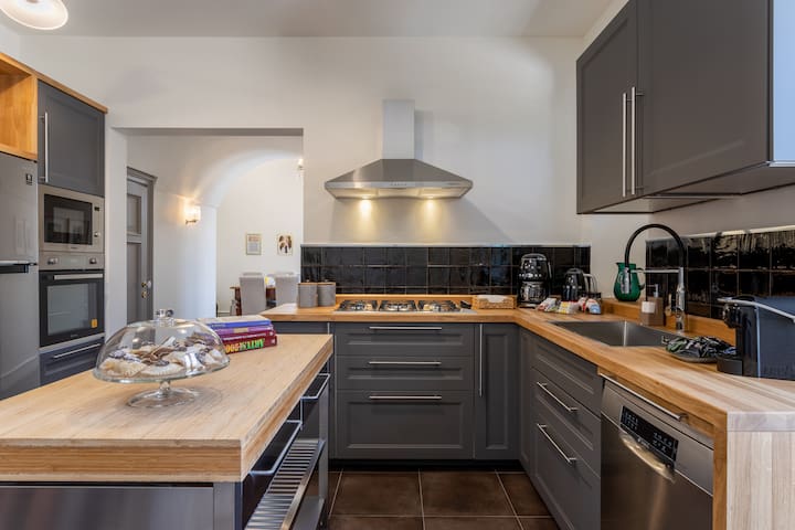 IsulaTravel managed Airbnb listing 1