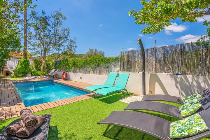 Es Clos gallery image 2