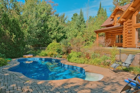 Log Cottage with Pool, Hot Tub & Game Room