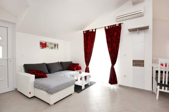 Dnevni boravak, površina: 13 m²