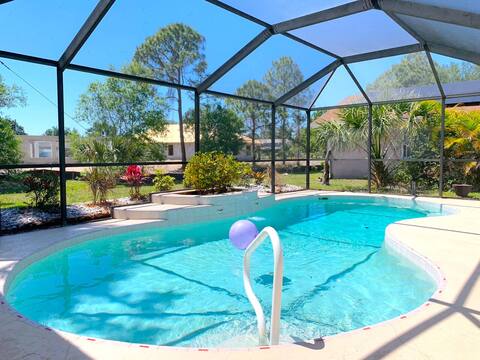 Luxury 3 Bd, 2 Bth Pool Home,Spacious Retreat,Stun