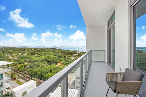 Top performing Airbnb: Stylish 1Bdrm Penthouse In Miami Design District in Baypoint